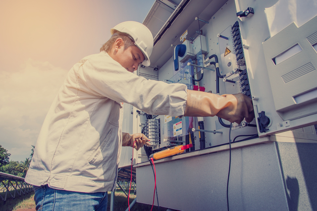 仕事を悩んでいる人必見！八雲電機システムなら未経験でも高収入が可能です